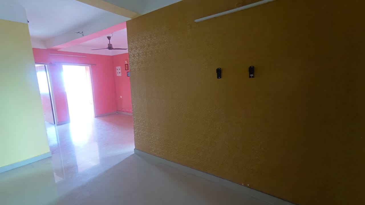 Unfurnished 3bhk in LNB Path, Hatigaon, Guwahati, Assam, India for Rent